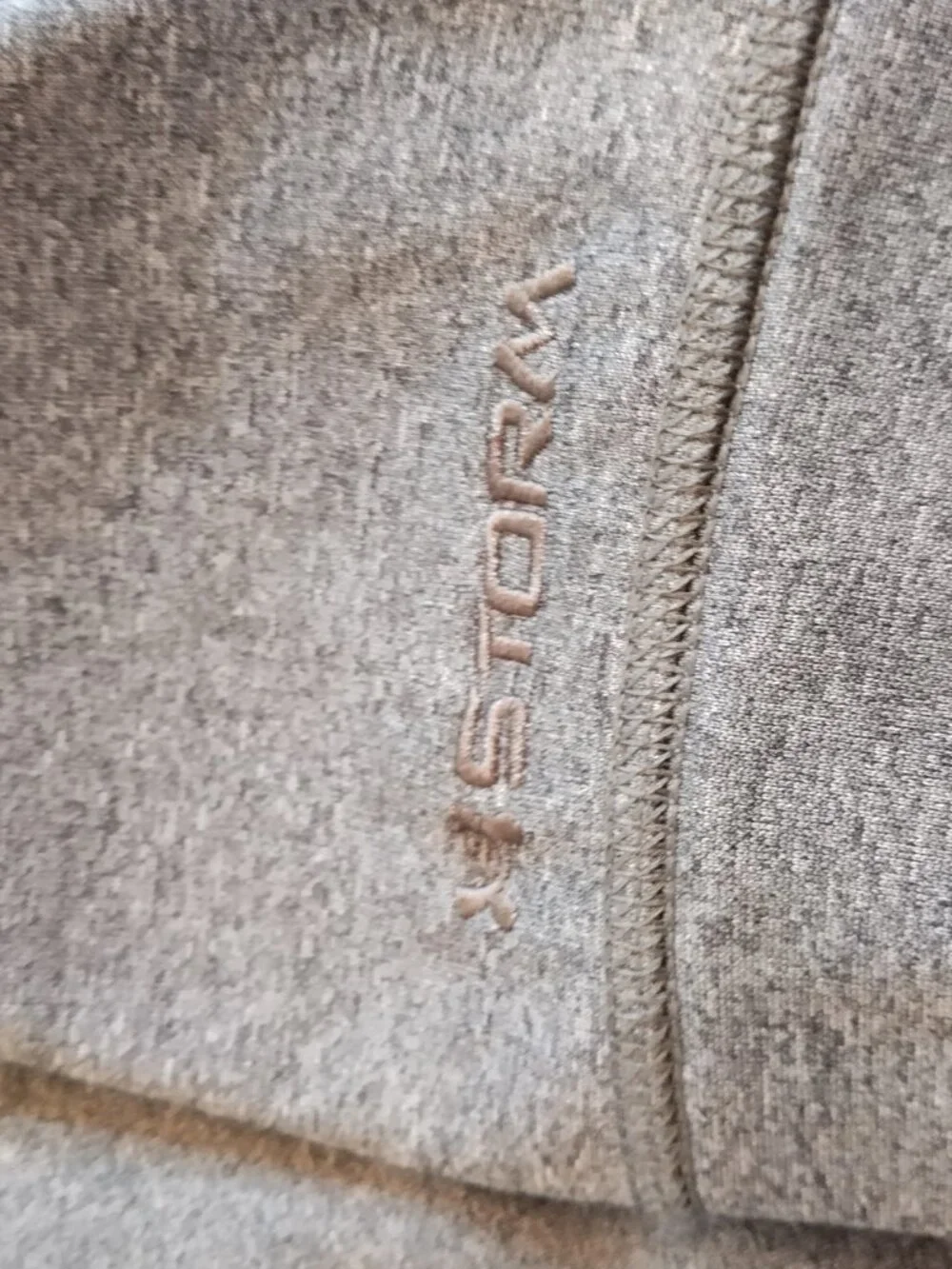 Under Armour Storm Men's Gray Pullover Hoodie Drawstring Pockets Size Medium